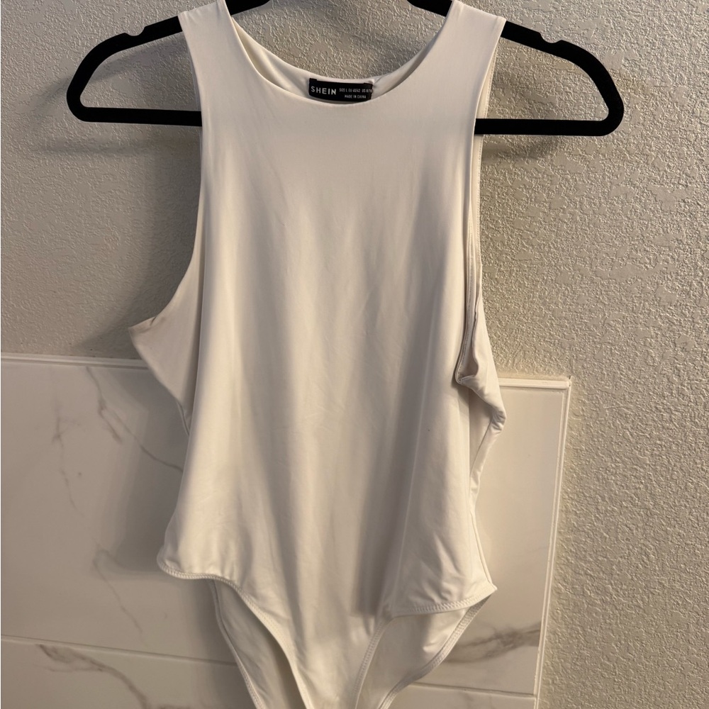 SHEIN Elegant White Bodysuit